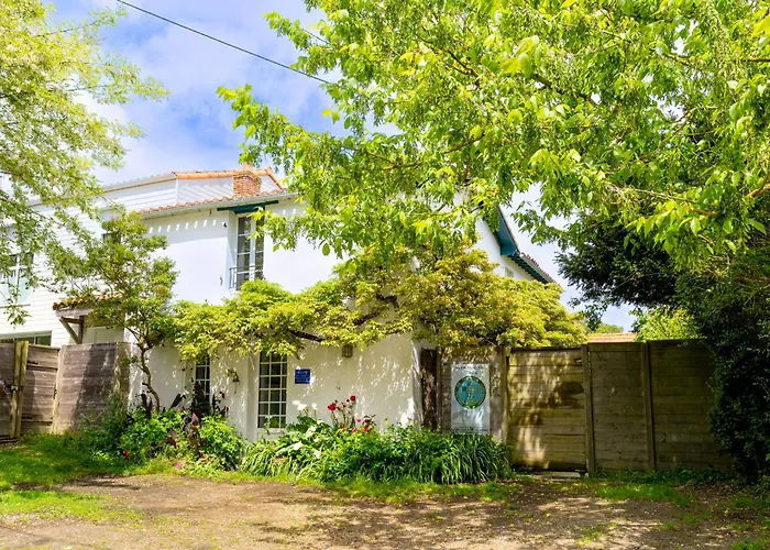 Maison De Charme - 400m 別荘 *